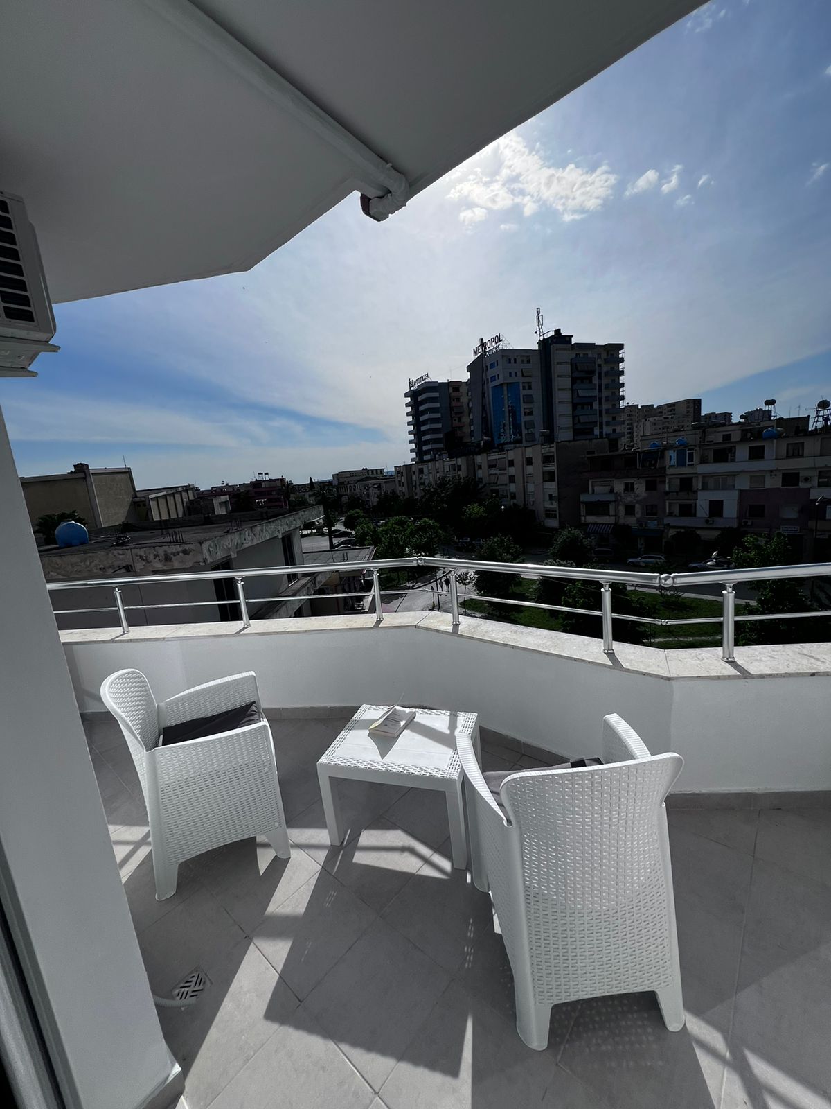 1-Bedroom Apartment
