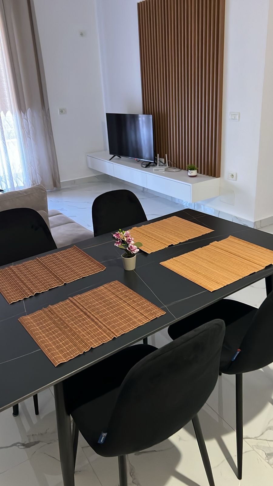 1-Bedroom Apartment